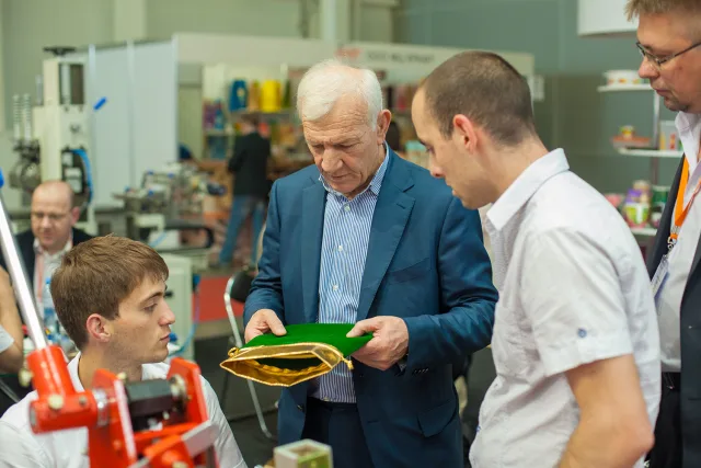Компания сансипиэм на выставке